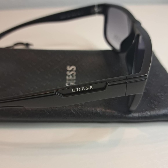 NEW Guess Sunglasses Men's Rectangular Matte Black - Picture 3 of 8